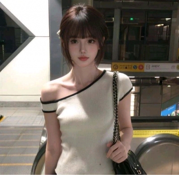 黑丝配高跟的故事的照片