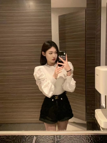 丹丹狠优秀的的照片