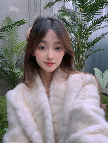 芯芯1的照片