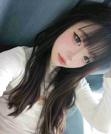 优雅姑娘的照片