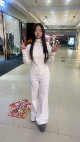 小莉妹妹的照片