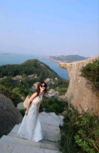 活泼的禾禾的照片