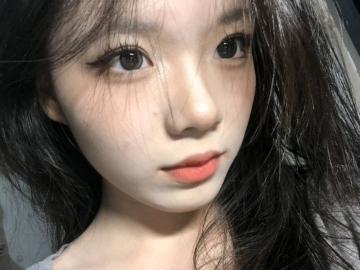 草莓布丁i的照片