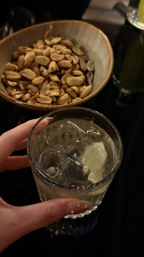 樱花树下的重逢的照片