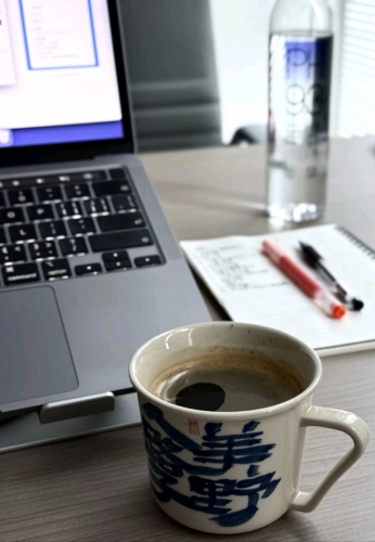 甜的有点正经的照片