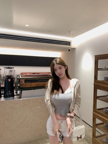 猫系女友的照片