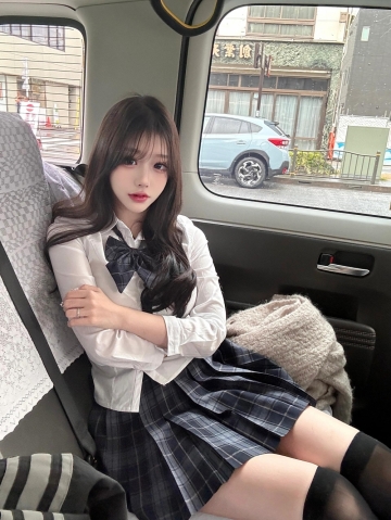 春天的燕子的照片