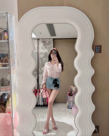 77不爱哭的照片