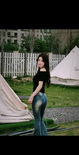 Ai吃奶酪的照片