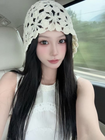 Ai吃奶酪的照片