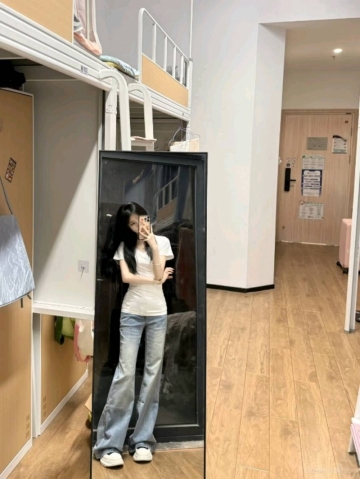 77不爱哭的照片