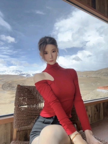 高妹爱吃辣的照片