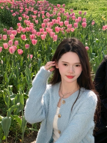 小羊羔不乖的照片