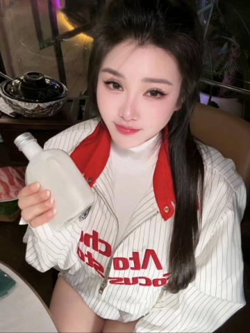 微笑女孩儿的照片