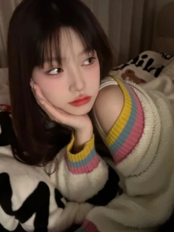 Ai吃奶酪的照片