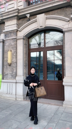 气质OL御姐的照片