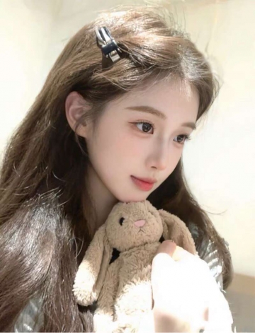 敬业的小秘书的照片