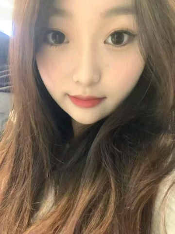 倾心一笑的照片