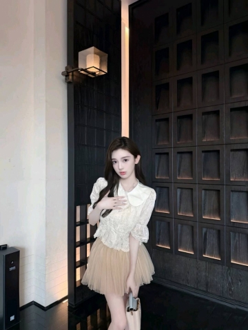 黑色丝被撕破的照片