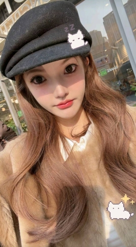小娅呢的照片