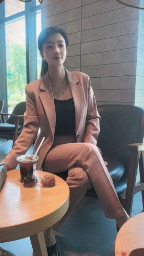 叁彩吉花的照片