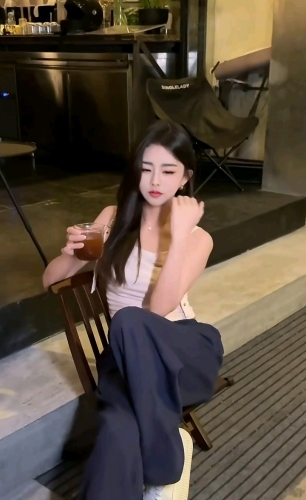 于彤的照片