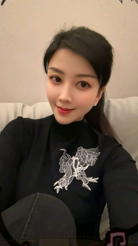叁彩吉花的照片