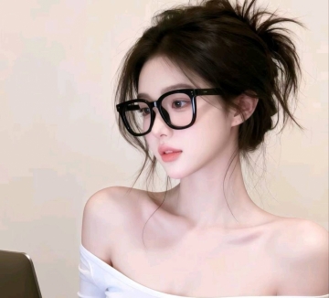 一条小金鱼的照片