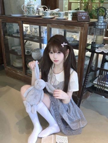 敬业的小秘书的照片