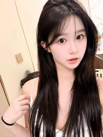 美女有点儿甜的照片