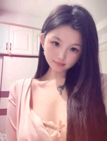 小怡乖乖的照片