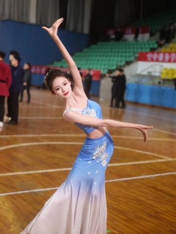 暧昧演练的照片