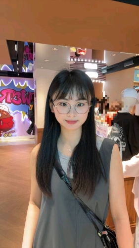 明明宁明明的照片