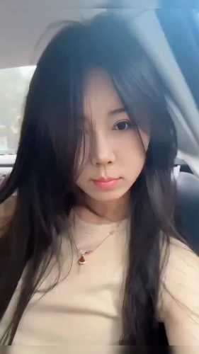 清纯女孩的照片