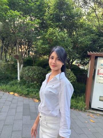娜珊的照片