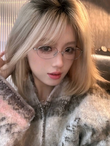 里咳咳的照片