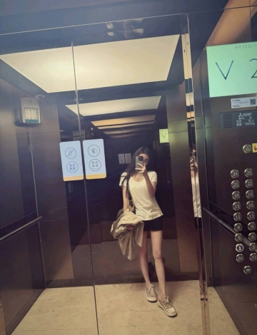 严七七的照片