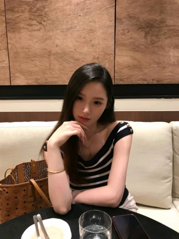 艾米安的照片