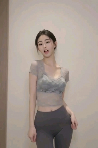 于彤的照片