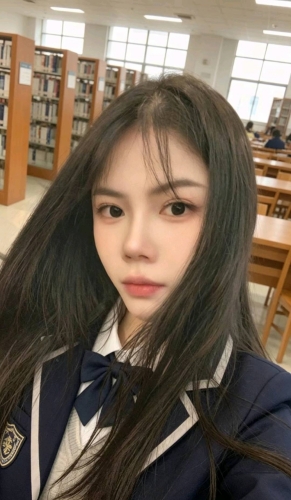 兔子爱吃萝卜的照片
