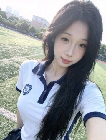 阳阳吃不饱的照片