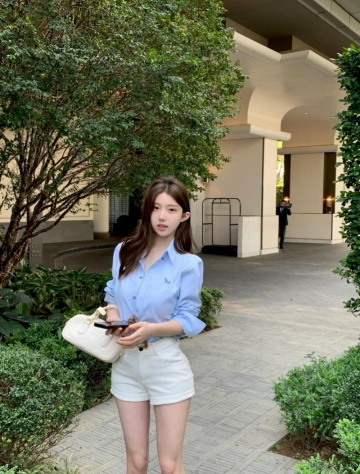 猫系女友的照片