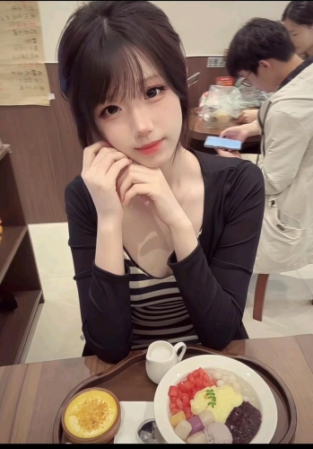 美女有点儿甜的照片