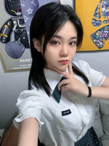 洛小西的照片