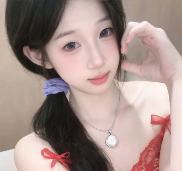 阳阳吃不饱的照片