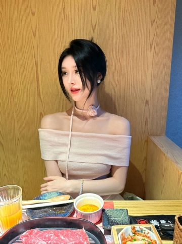 楠牙楠的照片
