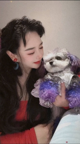 财神爷独宠女的照片
