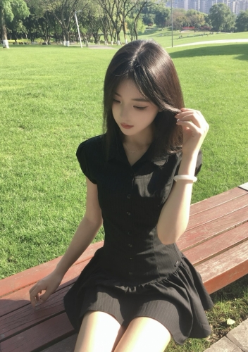 ai呦的照片