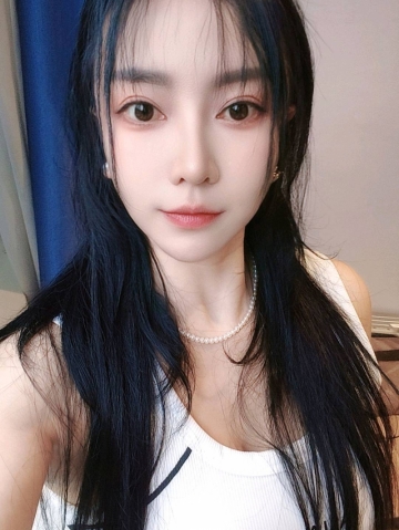 路边的野花的照片