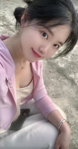 倾心一笑的照片